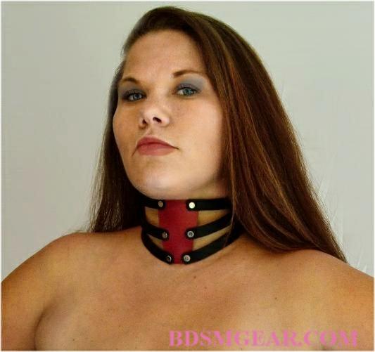 Sexy 3 Strap Red And Black Leather Collar
