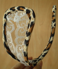 Leopard C-thong